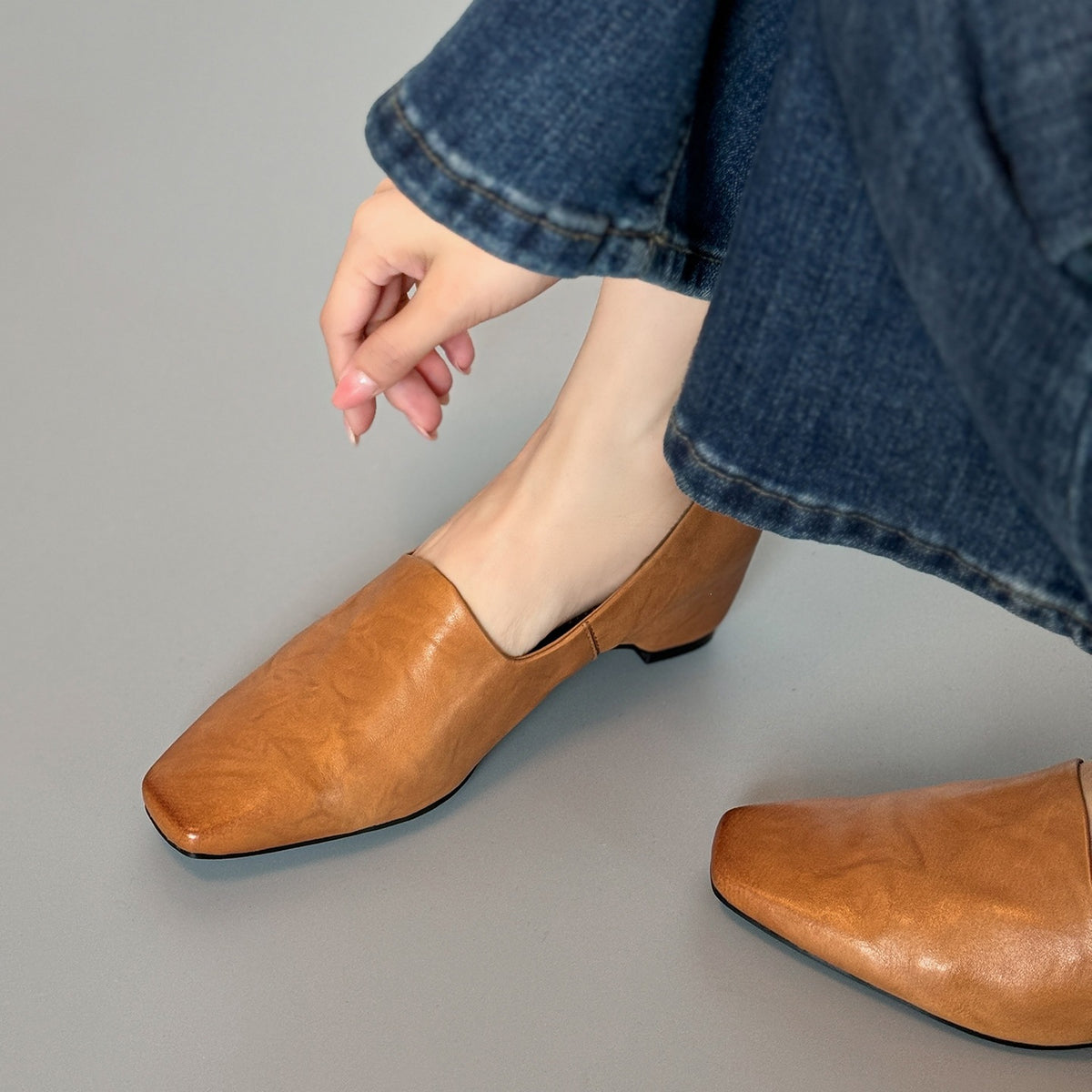 Square Toe V‑Cut Wedge Loafer Pumps, Soft Leather Slip‑On Low Wedge Heel Dress Shoes for Women